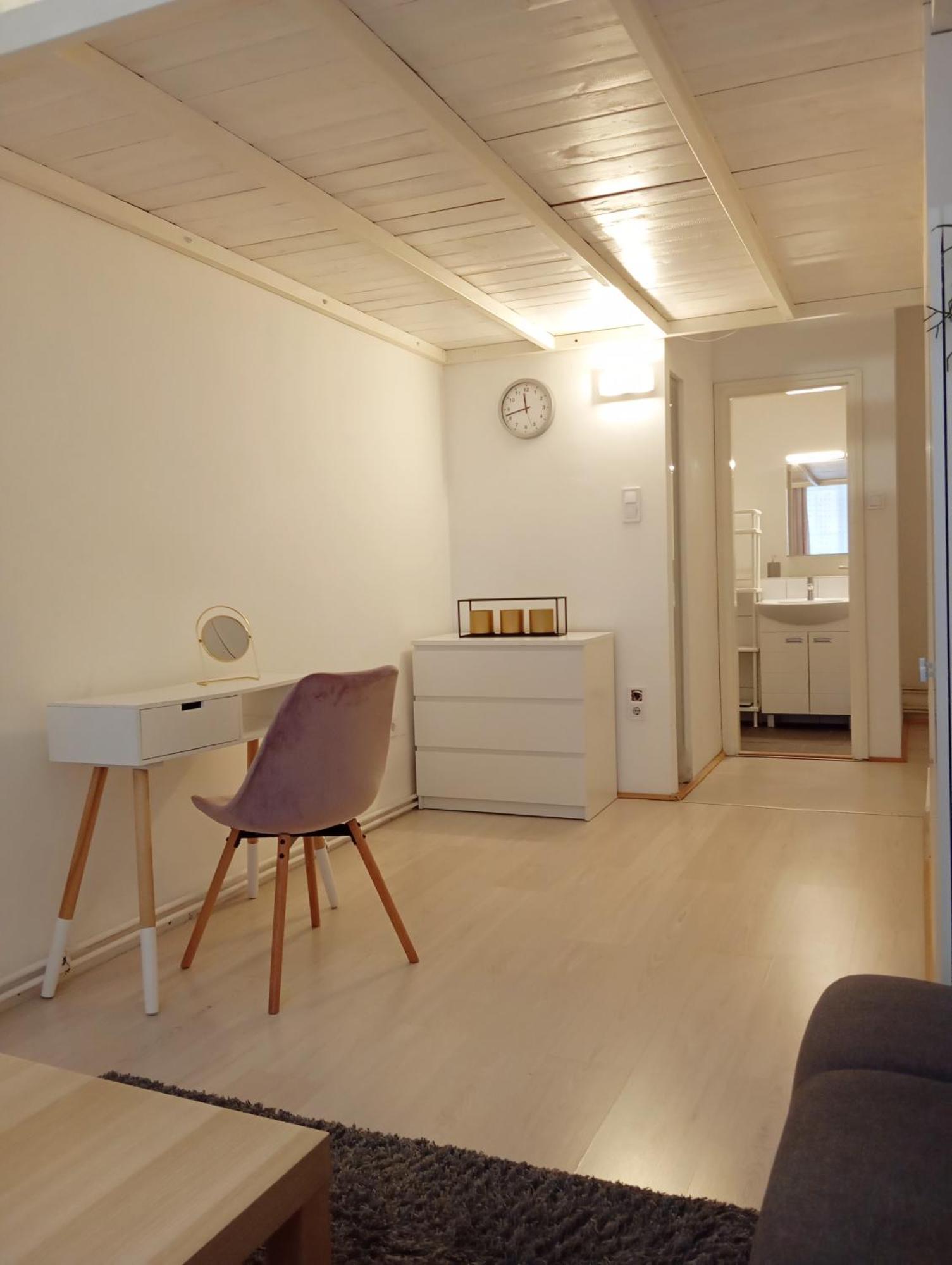 Cozy In Near Ruined Bars Apartament *